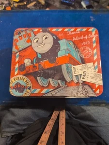 Thomas The Tank Engine Puzzle in Metal Lunchbox - Bild 1 von 7