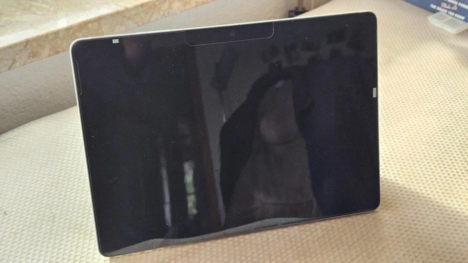 Microsoft Surface Go 2 Platinum - LTE - Intel m3 – 10,5“ – 8 / 128 GB - Bild 1 von 4