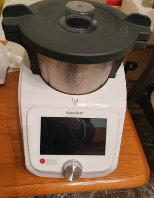Robot da cucina Monsieur Cuisine Connect della SilverCrest. Con kit varoma nuovo - Immagine 1 di 4