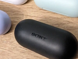 FAULTY NOT WORKING Charging case ONLY Sony WF-C700N earbuds Bluetooth headphones - Picture 1 of 17