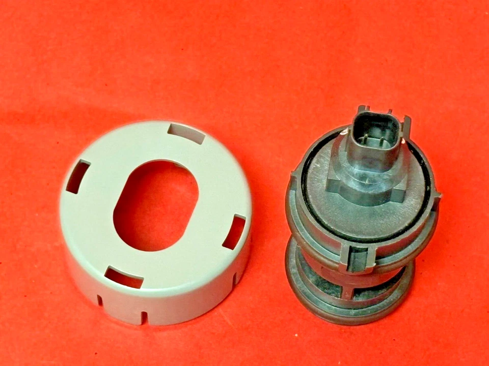 Vapor Canister Vent Solenoid CVS78 - Image 1 of 4