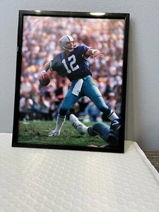 ROGER STAUBACH DALLAS COWBOYS 8X10 ENMARCADO DEPORTE FOTO PATIO - Imagen 1 de 1