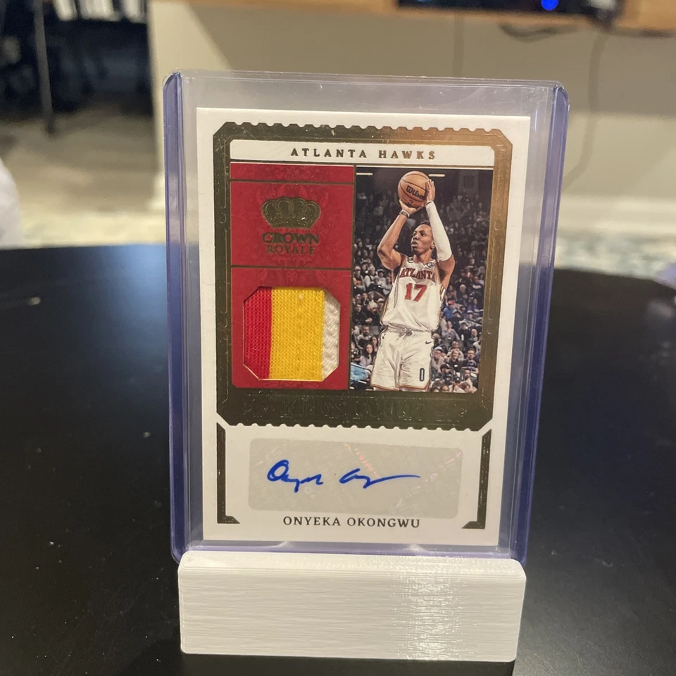 23-24 Crown Royale Onyeka Okongwu Kings Court Game-Worn Auto #KCJ-OKN Gold /10 - Image 1 of 3