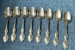 MIKAYLA by ONEIDA -  8 Glossy PLACE / OVAL  SPOONS - Quality Stainless Flatware - Picture 1 of 4