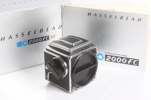 Hasselblad 2000 FC/M Body Body with Lightwell Finder - Picture 1 of 13