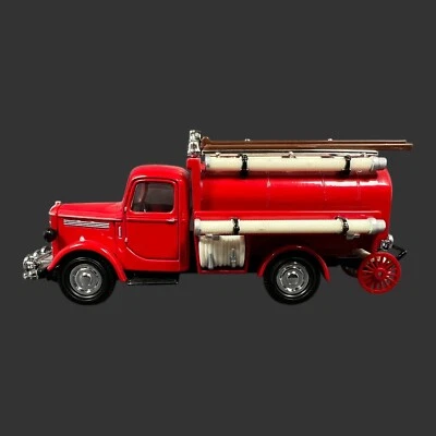 1994 Matchbox Models of Yesteryear YFE04 1939 Bedford Water Tanker Fire Truck - Image 1 of 4