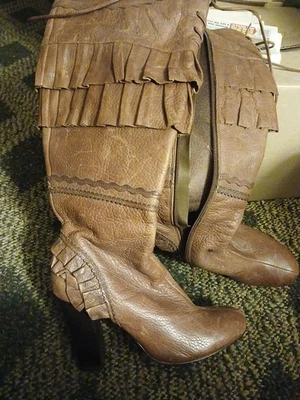 Botas hasta la rodilla de cuero marrón para mujer Lively Foto 1 de 4