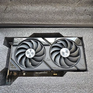 Ventilador doble ASUS GeForce RTX 4060 OC Edition 8 GB - en caja y probado por técnico - Imagen 1 de 12