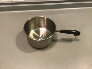 Mini padella salsa misurino 1 tazza metallo senza marchio vintage - Foto 1 di 4