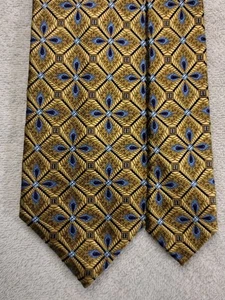 NWT Joseph A Banks Signature Gold Seven Fold Geometric Silk Tie app 58 x 3 1/2 - Picture 1 of 9