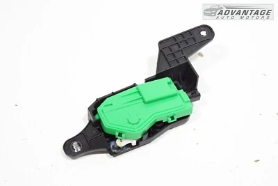 2017-2021 KIA SPORTAGE REAR FUEL TANK DOOR LID LOCK RELEASE ACTUATOR OEM - Image 1 of 4