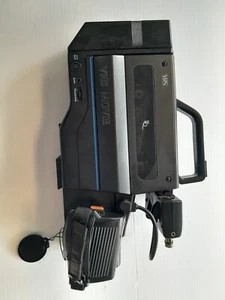 Vintage Sears Roebuck Solid State VHS Movie Camera W/case/lenses - Picture 1 of 9