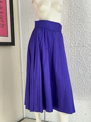 Saia Midi Plissada de Seda Designer Indie Anos 1980-Roxo-Festa Feriado-P/M-Cintura Alta - Imagem 1 de 4