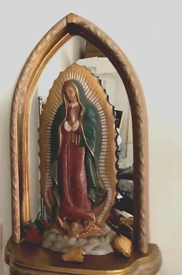 Home Interior Vintage Revival Gold Mirror Shelf Wall Decor 19.5” and Statue Set! - Image 1 of 4