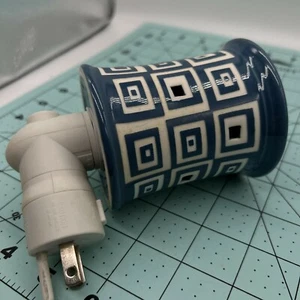 Scentsy Wonky Blue Wall Plug In Mini Wax Warmer Night Light Geometric Squares - Picture 1 of 7