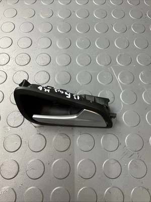 Manija de puerta interior trasera derecha Ford Focus 2012-2018 OEM Foto 1 de 4