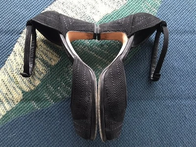 Zapatos de cuero Van Eli para mujer talla 7,5 Vero Cuoio negros punta abierta correa para el tobillo Foto 1 de 4