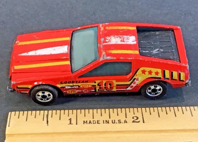 Mattel Delorean Turismo 1979 rojo STP #10 Goodyear vintage Malasia Hot Wheels Foto 1 de 4
