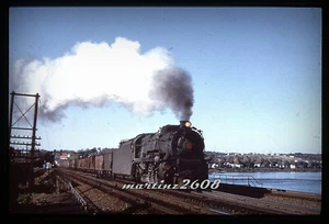 (MZ) DUPE TRAIN SLIDE PENNSYLVANIA RR (PRR) NO VISIBLE NUMBER ACTION - Picture 1 of 1