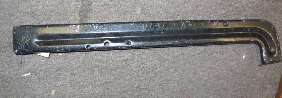 Soporte de pestillo de capó Lincoln Versailles 1978 1979 1980 nuevo de lote D74Y-16747-A Foto 1 de 1