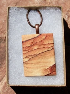 Original, Picture Rock Sandstein Anhänger von Bob Caruso * 1,5" hoch - Bild 1 von 3