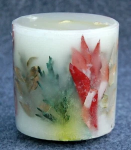 Carolina Candle PILLAR Candle ~ 4'' Red / Green Winter Design ~ Single Wick - Picture 1 of 4