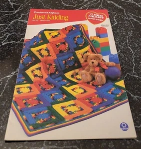 LB20 COATS & CLARK 2003, JUST KIDDING CROCHET AFGHANS PATTERN LEAFLET - Picture 1 of 4