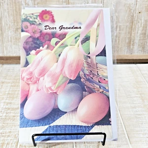 Tarjeta de felicitación popular de Pascua querida abuela cesta huevos de flores rosa - Imagen 1 de 7
