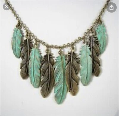 Collar bohemio pluma pátina tono dorado marca Lucky Lb1 Foto 1 de 4