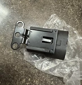 Standard Motor Products RY109 Fuel Pump Relay Black Female Connector w/ Bracket - Picture 1 of 4