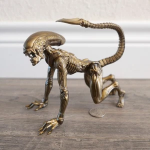 Xenomorph Alien, Lanard 2020 goldfarbene Figur - Bild 1 von 2