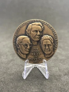 Rare 1973 Nobel Prize In Physics Winners Laureates Winners Nobel Medal Sporrong - Picture 1 of 9