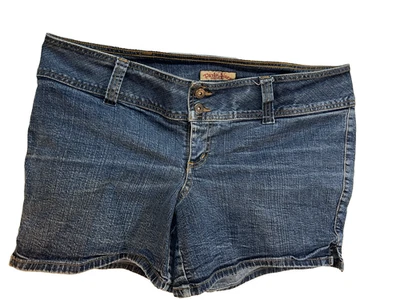 Pantalones cortos Paris Blues jean tiro muy bajo para dama talla 20 algodón/spandex, cremallera = 2" Foto 1 de 4