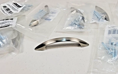 Lote de 8 puxadores de níquel escovado vintage gaveta armário meados dos anos 80 não usado - Imagem 1 de 4