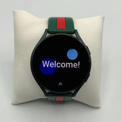 Samsung Galaxy Watch 4 - Black/Hunter Green, 44 mm - Image 1 of 4