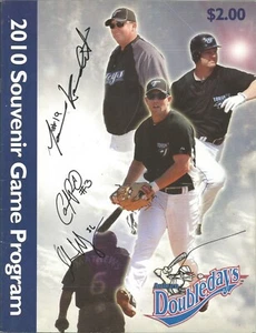 AUBURN DOUBLEDAYS SIGNED 2010 PROGRAM TORONTO BLUE JAYS MINOR LEAGUE PROSPECTS - Picture 1 of 1