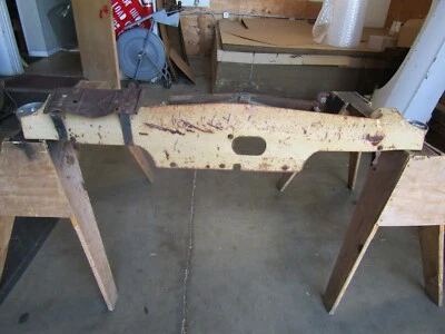 Pontiac Grand Am 1973 cenefa inferior con lámparas de estacionamiento Foto 1 de 4