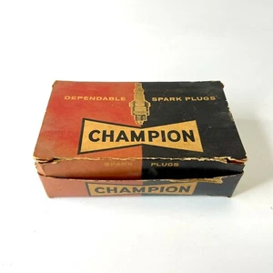 Lot of 5 Vintage Champion Spark Plugs H-18Y New Sealed NOS + Box - Picture 1 of 7