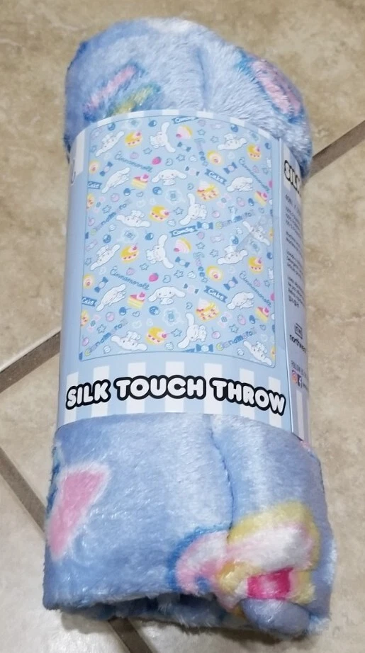 Sanrio Cinnamoroll Sweet Desserts 40 Inch Silk Touch Throw Blanket