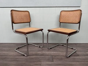 Coppia Di Sedie Italiane Anni 70 Nello Stile Cesca Di Marcel Breuer - Foto 1 di 8