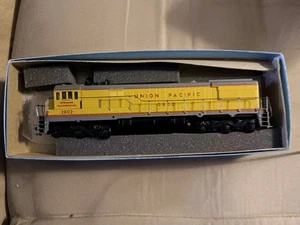 Athearn Union Pacific 2802 Diesel Locomotive Dummy, HO Scale  - Picture 1 of 5