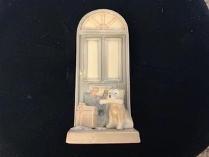 Estatuilla de colección Simson Home Buddies Waiting For Master At Door con perros - Imagen 1 de 3