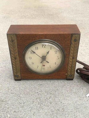Vintage Años 40 Seth Thomas Nº Reloj despertador eléctrico con marco de madera 3712 - Funciona Foto 1 de 4