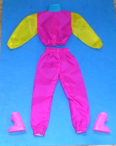 Barbie Dress'n Play Athletic Outfit #7433 - 1990 - Picture 1 of 2