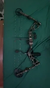 Martins 60 Anniversary Camo Compound Hunting Bow with 4-pin sight - Picture 1 of 5