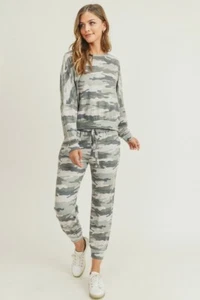 Yelete Women's Long Sleeve Vintage Camo Loungewear Set  - Picture 1 of 9