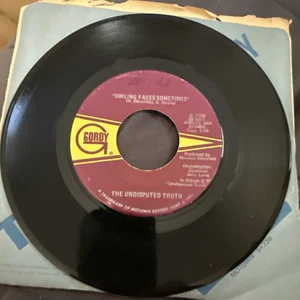 The Undisputed Truth - 45 RPM - Smiling Faces Sometimes, You Got The Love I Need - Picture 1 of 2