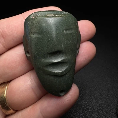 "Colgante Precolombino Guerrero Piedra Verde Doble Cara - Estilo Chontal - 2""" Foto 1 de 4