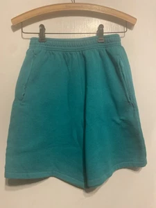 Fruit Of The Loom Vintage Men's Green Fleece Shorts size Medium NWOT, pockets - Picture 1 of 2