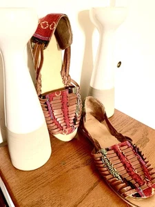 VTG Ecote Leather Sandal Sz 8 Urban Outfitters Gorgeous Stitching, Rubber Sole - Picture 1 of 7